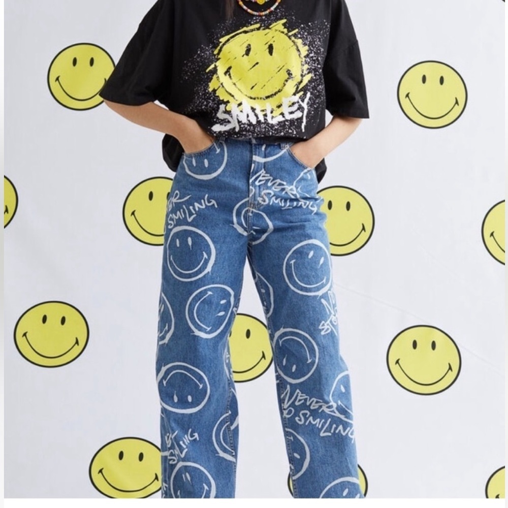 H & M Women’s Jeans Smiley Originals- Sz 2 - Picture 9 of 9